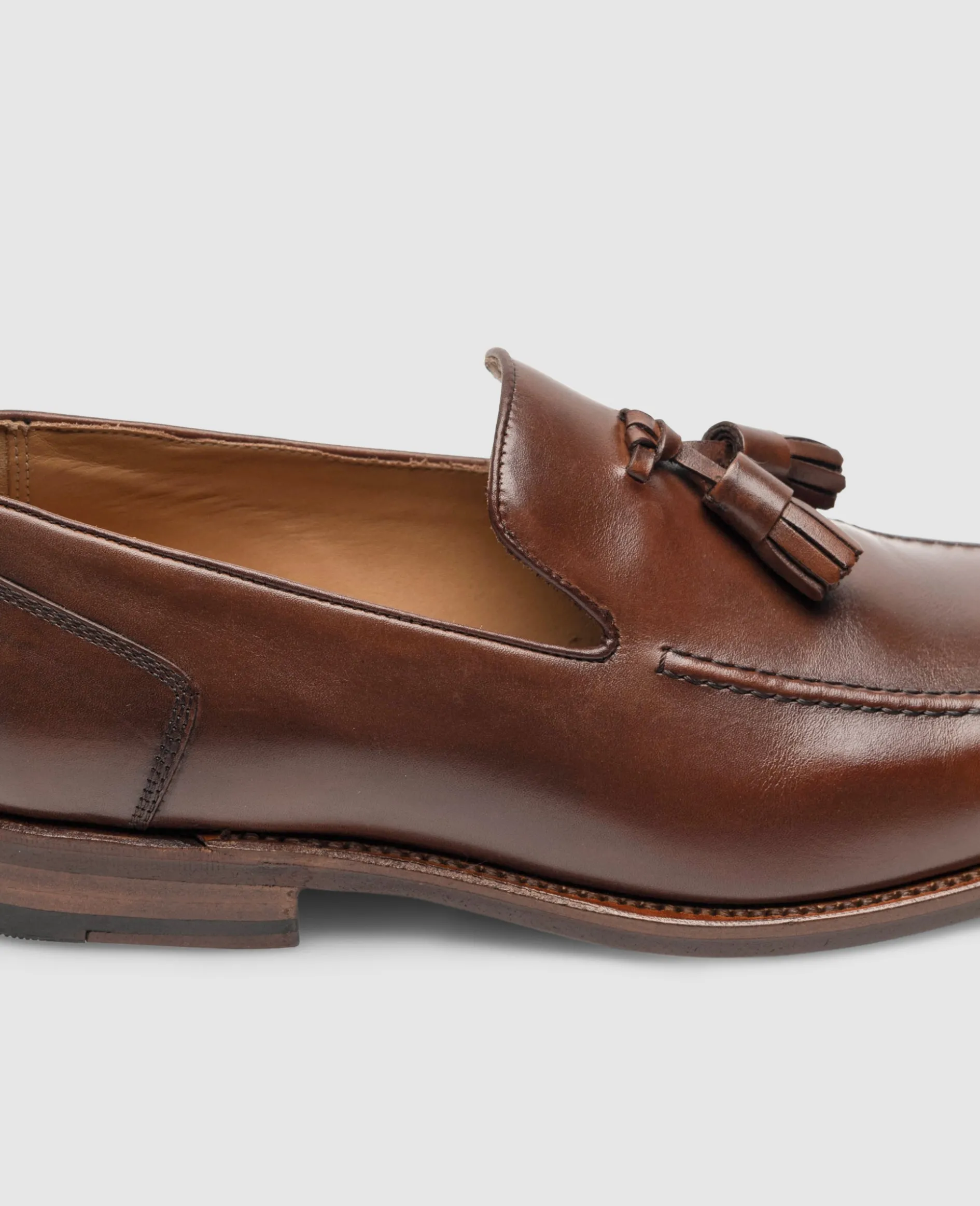 Wien Plain Tassel BC